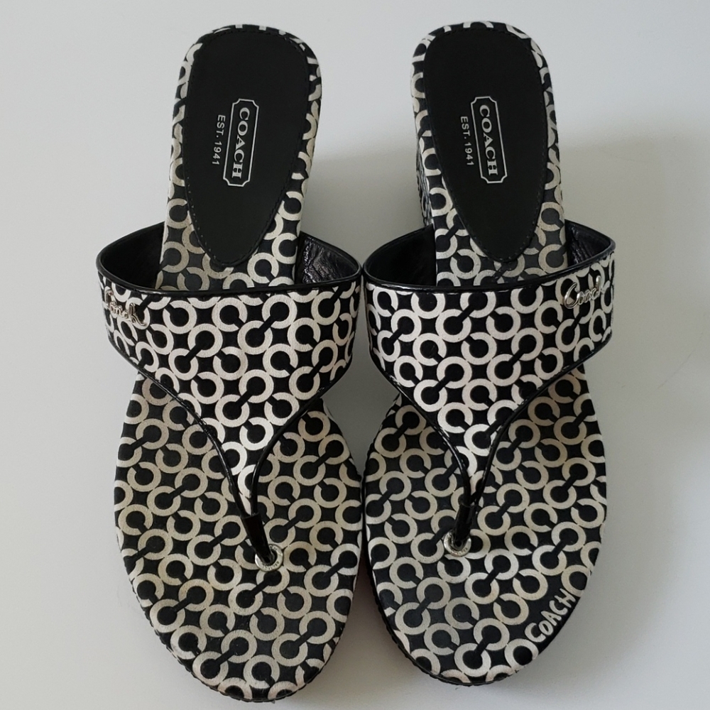 Coach Felicia black/white thong wedged sandal s10